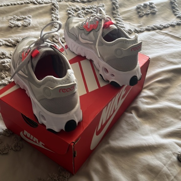 Nike react - Picture 2 of 6